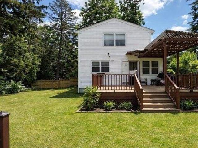 house with 3 bedroom, Seekonk MA ES105514308