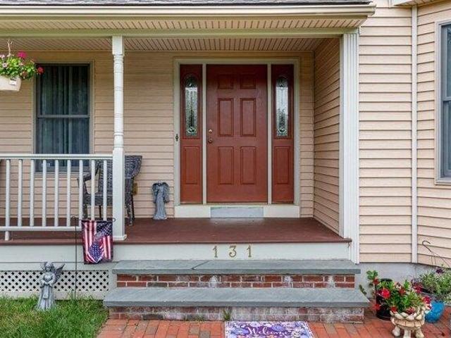 house with 3 bedroom, Seekonk MA ES105511195