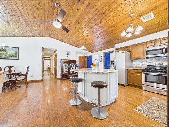 house with 3 bedroom, Seekonk MA ES105513769