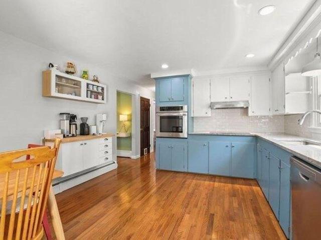 house with 3 bedroom, Seekonk MA ES105532293