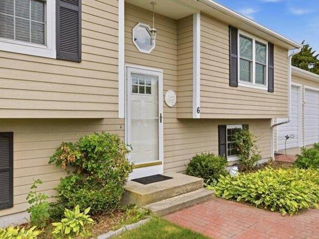 house with 3 bedroom, Seekonk MA ES105553271