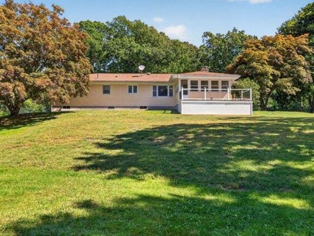 house with 3 bedroom, Seekonk MA ES105610693