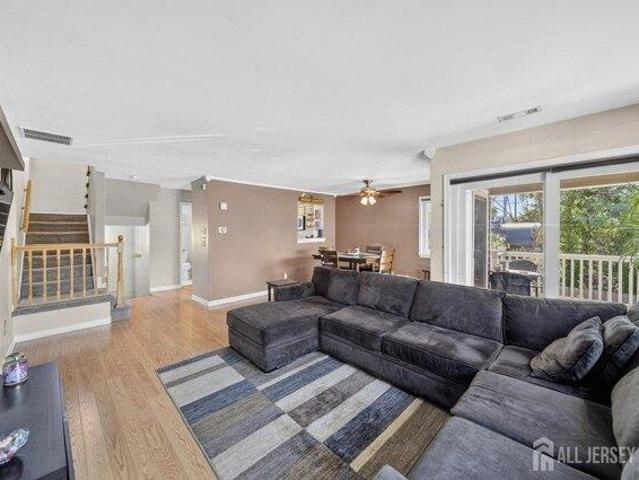 house with 3 bedroom, Sewaren NJ ES105658165