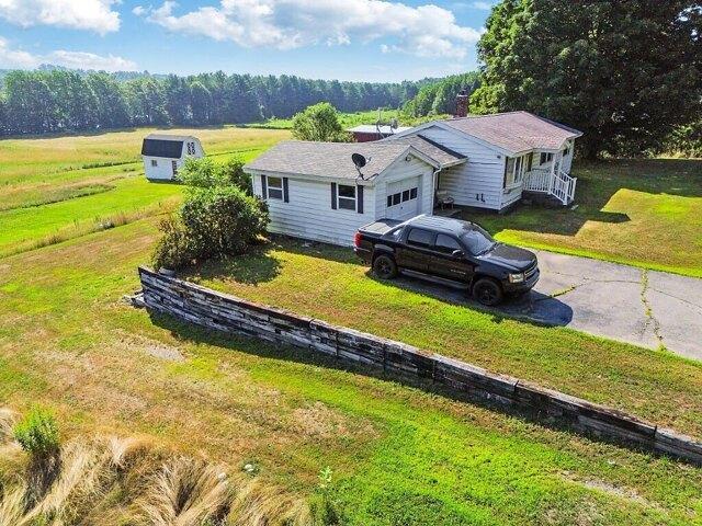 house with 3 bedroom, Skowhegan ME ES105612760