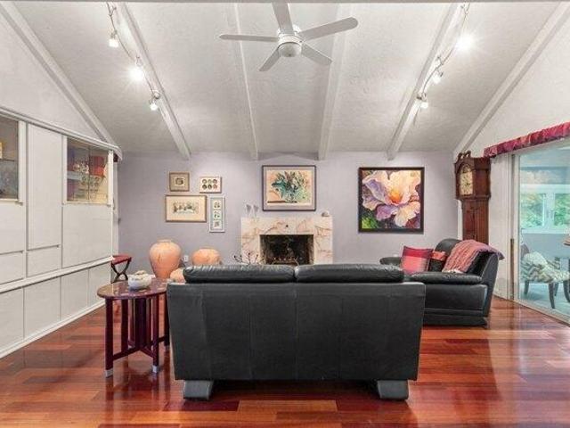house with 3 bedroom, Sharon MA ES105425631