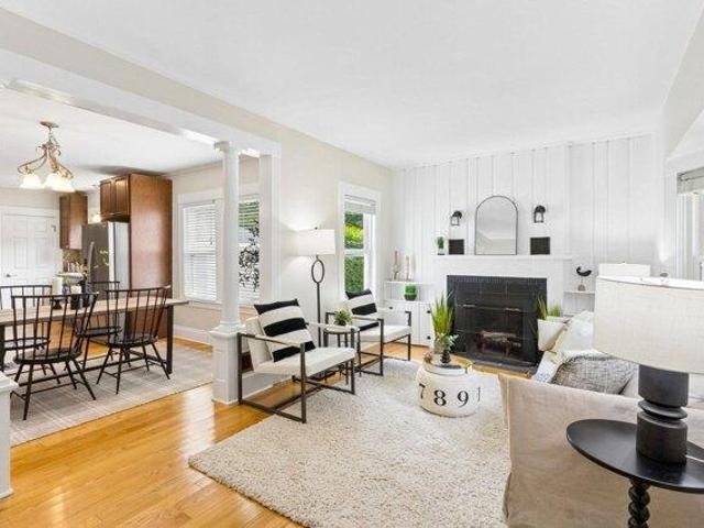 house with 3 bedroom, Sharon MA ES105474127