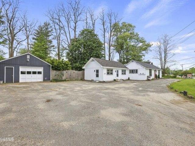 house with 3 bedroom, Sheffield MA ES105367454