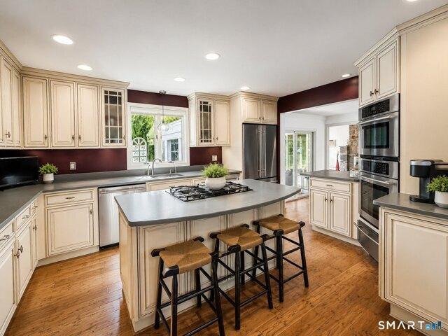 house with 3 bedroom, Shelton CT ES105400420