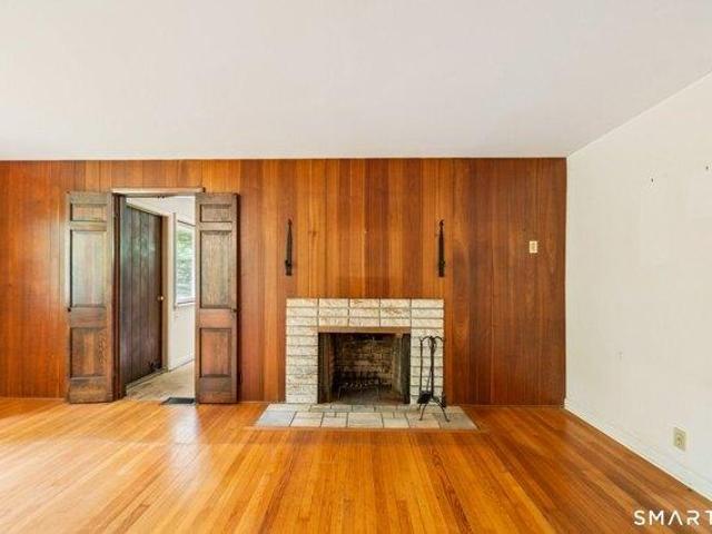 house with 3 bedroom, Shelton CT ES105441210