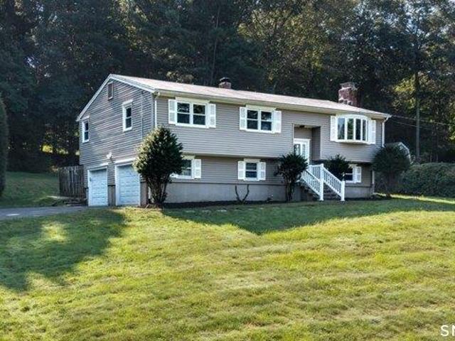 house with 3 bedroom, Shelton CT ES105441276