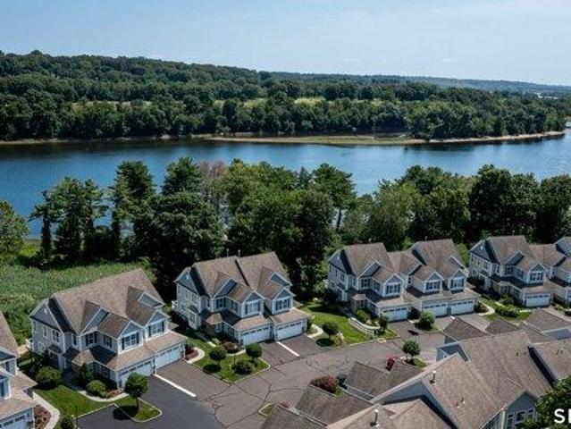house with 3 bedroom, Shelton CT ES105535855