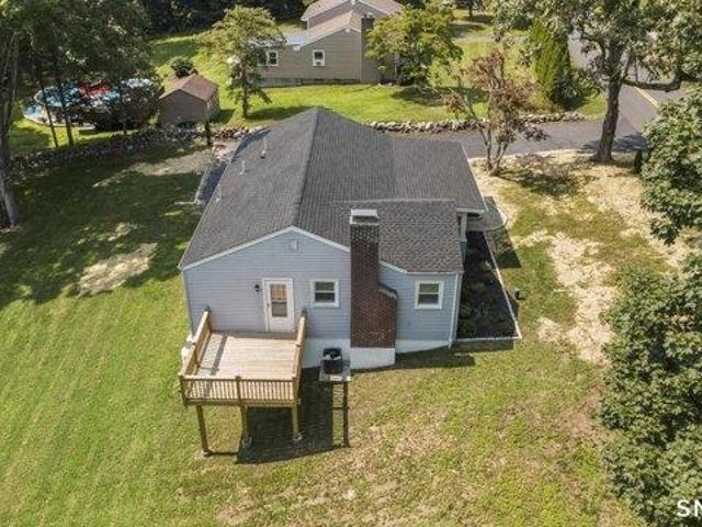 house with 3 bedroom, Shelton CT ES105532538