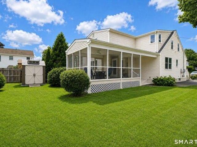 house with 3 bedroom, Shelton CT ES105559517