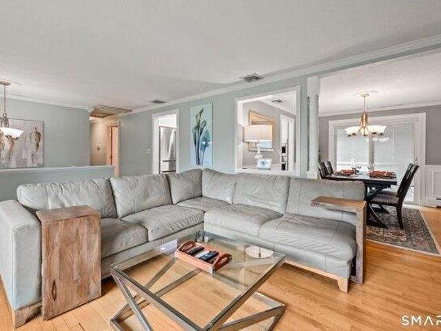 house with 3 bedroom, Simsbury CT ES105439421