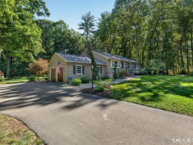 house with 3 bedroom, Simsbury CT ES105558353