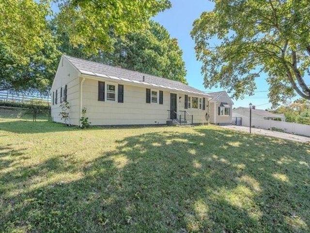 house with 3 bedroom, Somersworth NH ES105577495