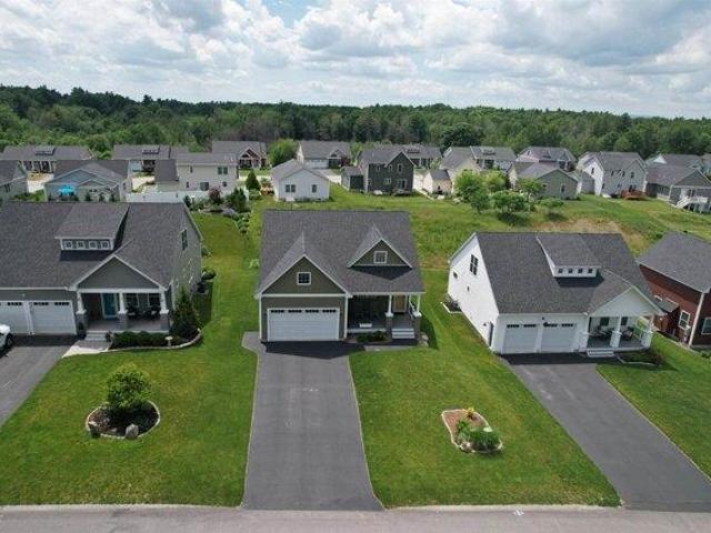 house with 3 bedroom, Somersworth NH ES105590938