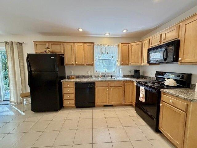 house with 3 bedroom, Somersworth NH ES105535615