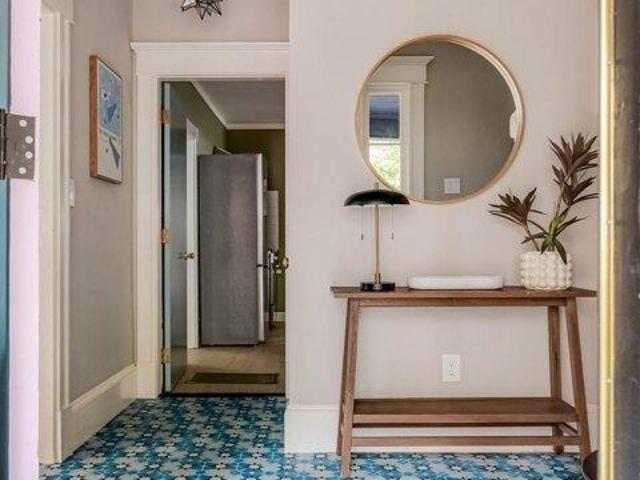 house with 3 bedroom, Somerville MA ES105400822