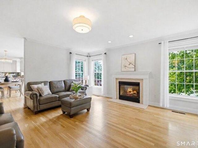 house with 3 bedroom, South Windsor CT ES105515013