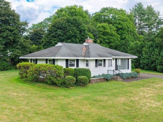 house with 3 bedroom, South Hadley MA ES104650083