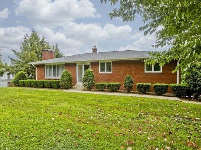 house with 3 bedroom, South Hadley MA ES105319617