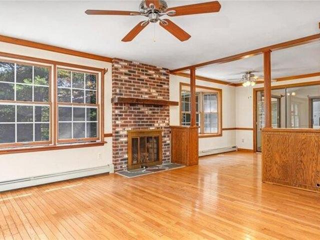 house with 3 bedroom, South Kingstown RI ES105477781
