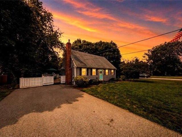house with 3 bedroom, South Kingstown RI ES105559659