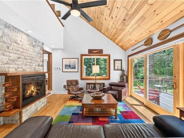 house with 3 bedroom, South Kingstown RI ES105561751