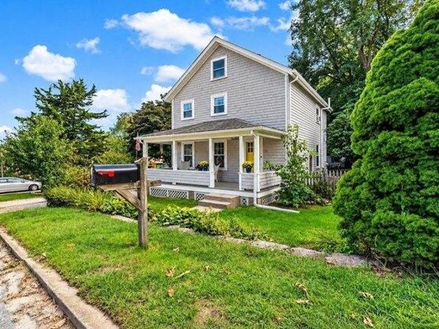 house with 3 bedroom, South Kingstown RI ES105714352