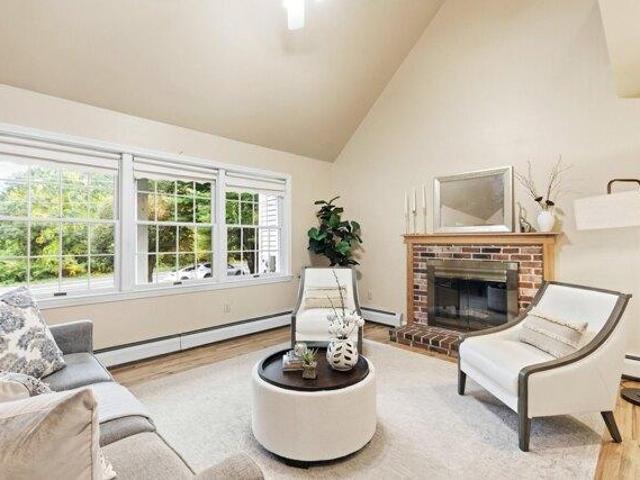 house with 3 bedroom, South Portland ME ES105790828