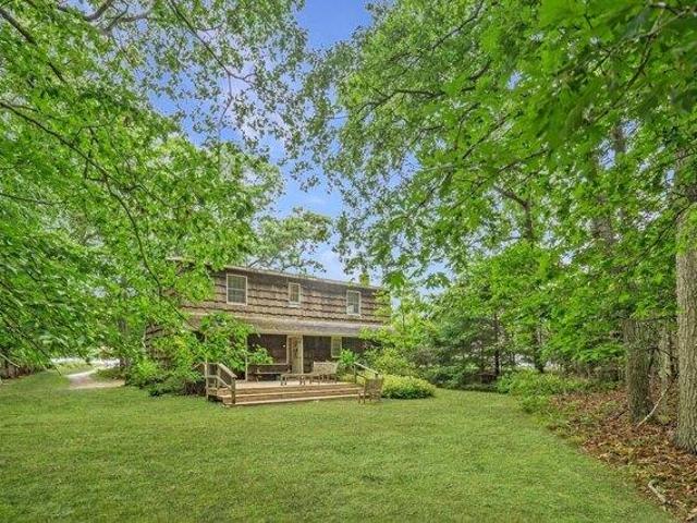 house with 3 bedroom, Southampton NY ES105291704