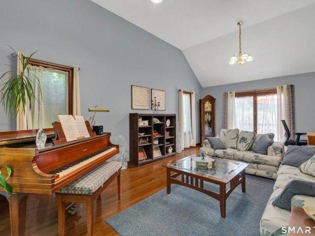 house with 3 bedroom, Southbury CT ES105474929
