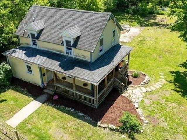 house with 3 bedroom, Southbridge MA ES104114427