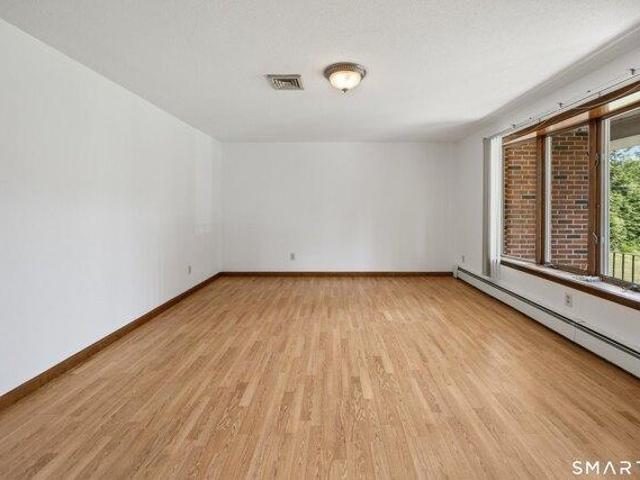 house with 3 bedroom, Southington CT ES105478612