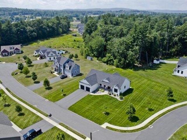house with 3 bedroom, Southwick MA ES105578213