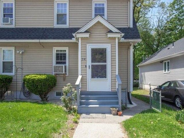 house with 3 bedroom, Springfield MA ES104605812