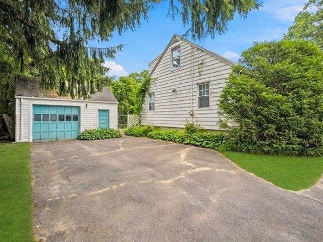 house with 3 bedroom, Springfield MA ES104606148