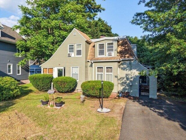 house with 3 bedroom, Springfield MA ES105318651
