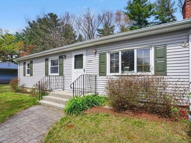 house with 3 bedroom, Springfield MA ES105330519