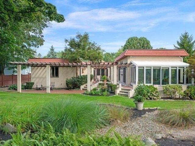 house with 3 bedroom, Swampscott MA ES105475614