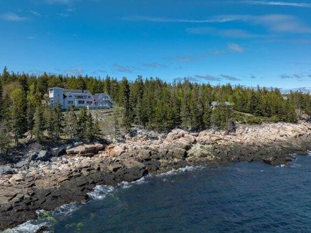 house with 3 bedroom, Swans Island ME ES105709588