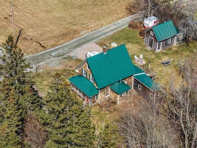 house with 3 bedroom, Swans Island ME ES105769490