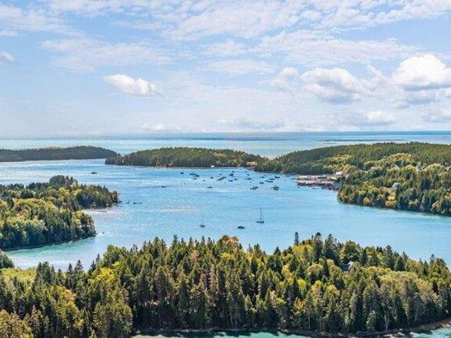 house with 3 bedroom, Swans Island ME ES105797736