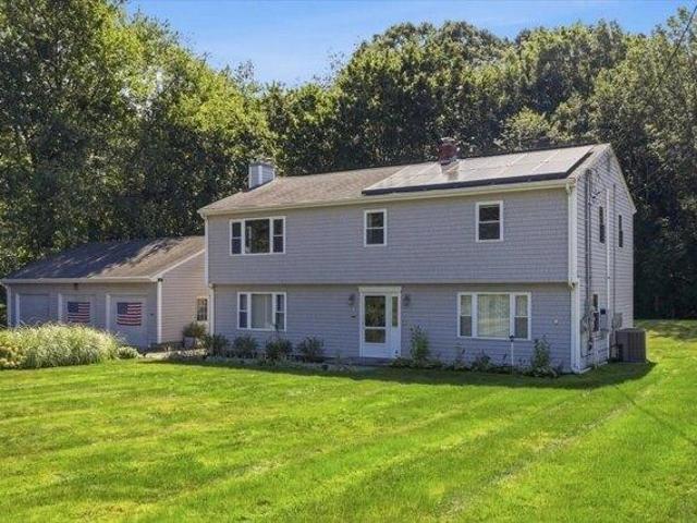 house with 3 bedroom, Swansea MA ES105548685