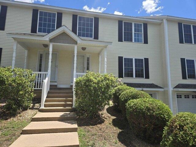 house with 3 bedroom, Swanzey NH ES105549528