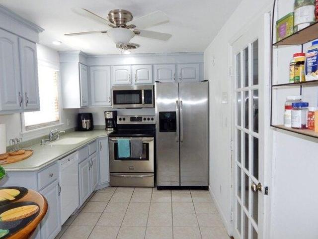 house with 3 bedroom, Stoughton MA ES105549467