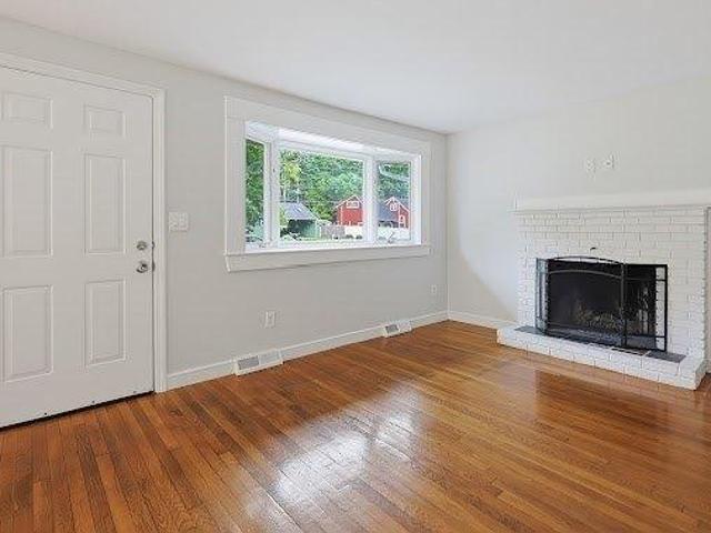 house with 3 bedroom, Stoughton MA ES105629636