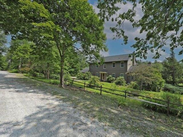 house with 3 bedroom, Stockbridge MA ES104540404