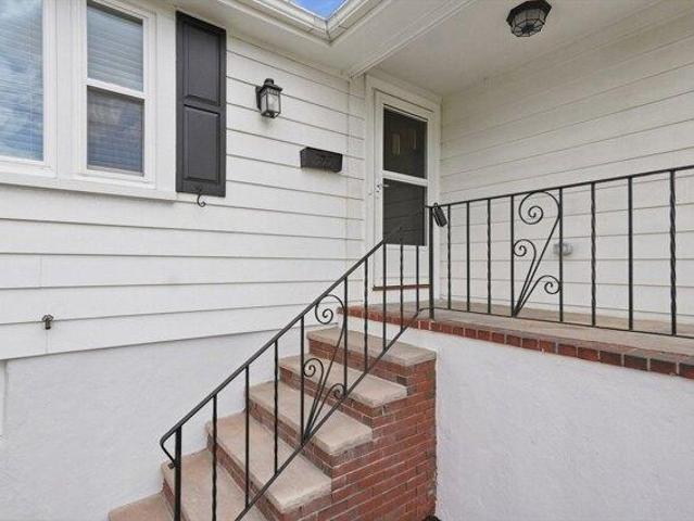 house with 3 bedroom, Stoneham MA DS103437923